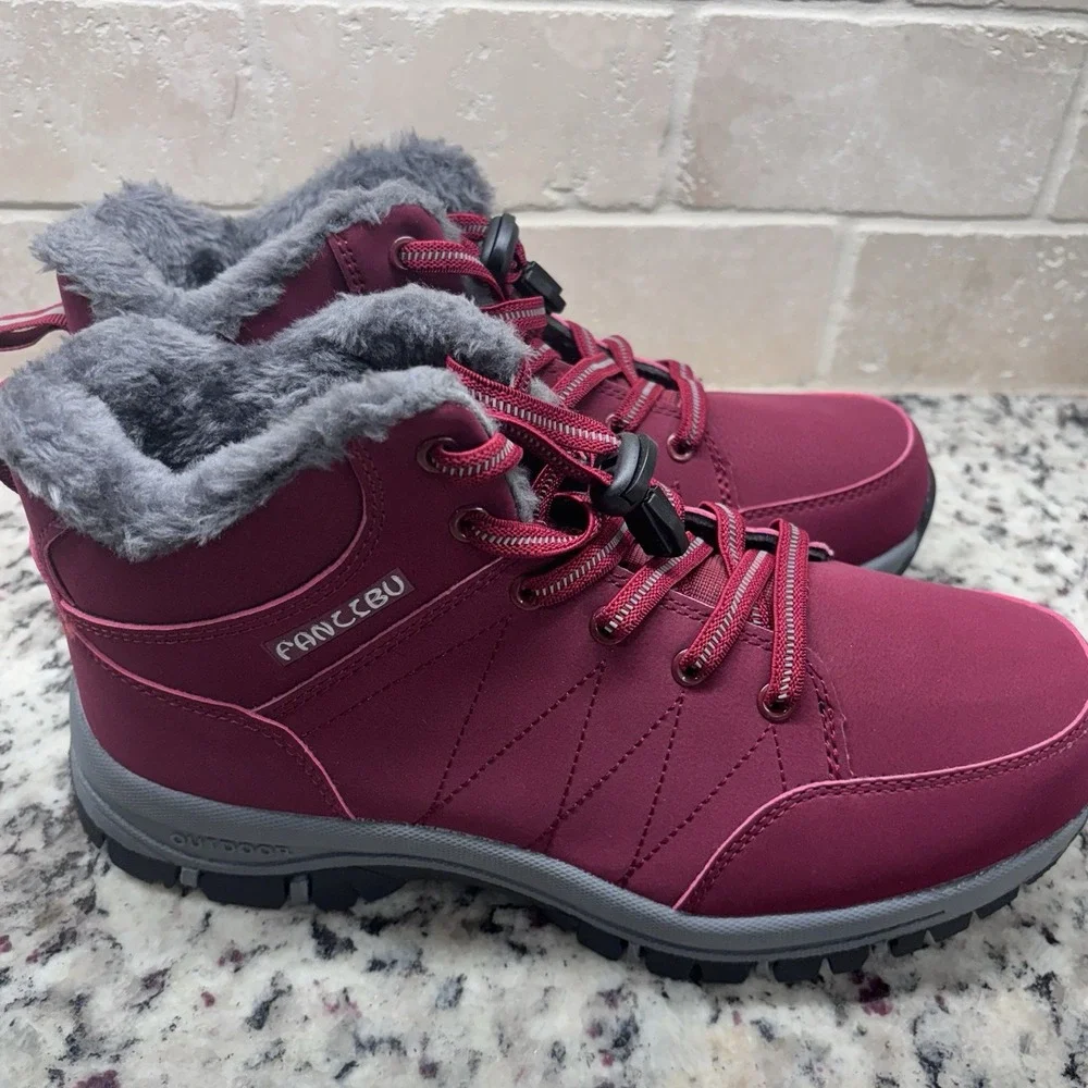 Hanabira Women's Ankle Snow/ Hiking Boots size‎ 40 Fur Lined